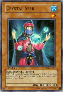 Crystal Seer (V.1 - Ultra Rare) 